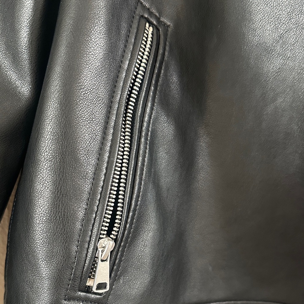 GAP Women's Classic Black faux Leather Jacket - Picture 3 of 14